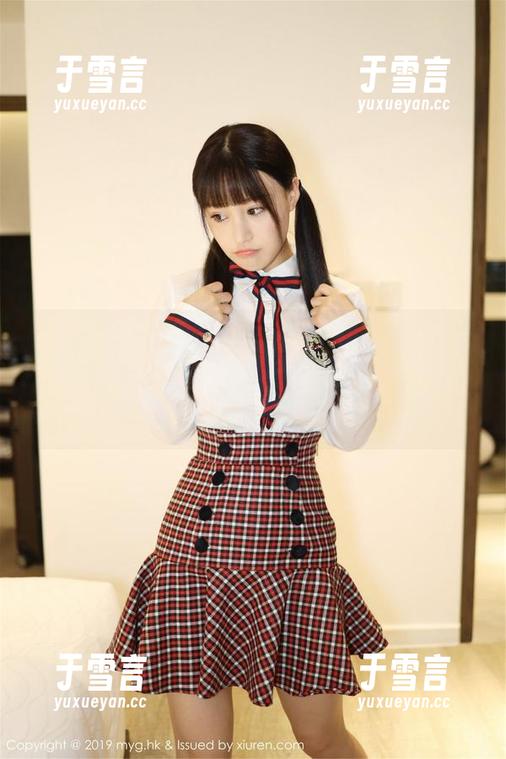 美媛馆-子纯儿Annie 美媛馆 - 子纯儿Annie的原图分享,透明的不止是她的裙子,还有我的专注力...咳咳。