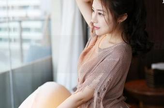 美媛馆 – 《绮里嘉Carina办公室》作品：优雅与每日疲惫之间徘徊，总有一种心灵的愉悦感。