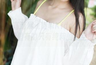 美媛馆 – 高清展现阿乖Kiddo的纯白气息，套图里有的只有纯粹的放空感。