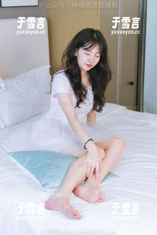 袜啵啵 - 福利写真：甜甜圈在体操服里摇曳生姿，不得不看！