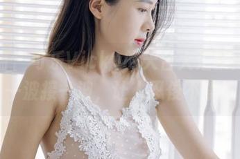 轰趴猫 – 可乐Vicky的天台大汇聚：福利一波接一波，让人忍俊不禁！