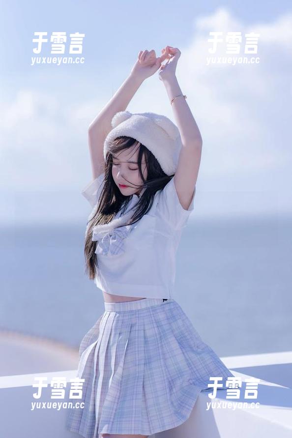 吊带美图合集，过期米线线喵带你领略身材的无限可能！
