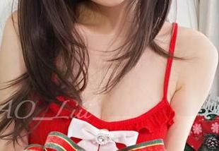 迷之呆梨的写真，总让我想问：到底在看哪里，心思飘哪儿去了？