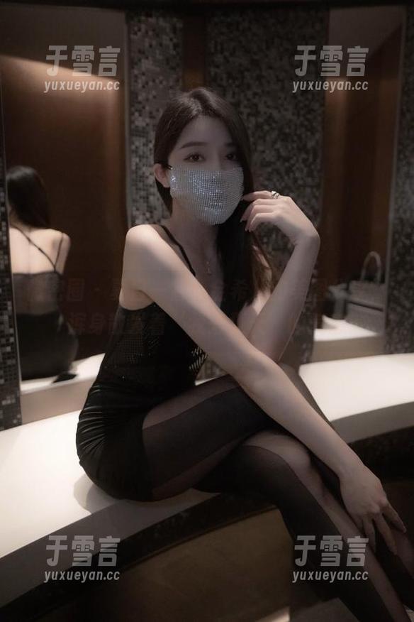 微密圈 - 夏日一瞥，金希儿的美图分享，浑身散发着‘我爱夏天’的气息