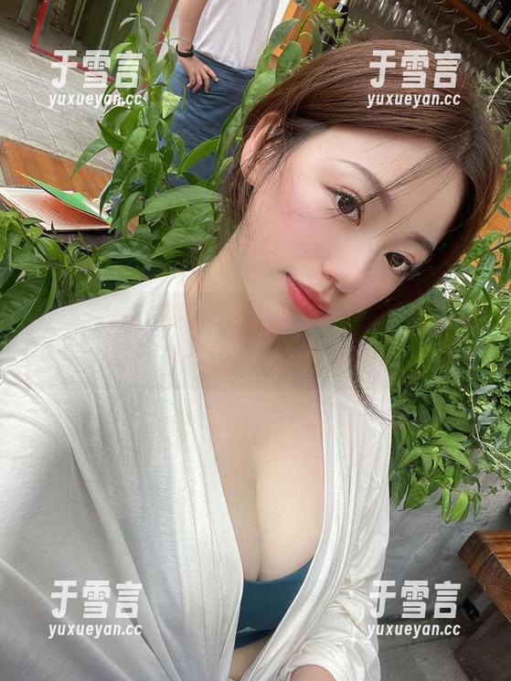 微密圈 - 当眼镜遇上雪怡妹纸：看完这组写真，我决定也要配一副～