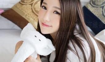 青豆客 – 游泳？还是拍照？跟陈嘉瑶AYomi在泳衣里的每个姿态free起来吧