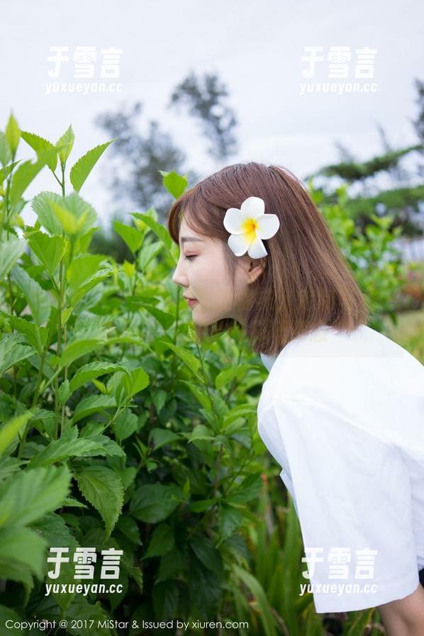 魅妍社 - 一双不寻常的棉袜：定制写真中陈雅漫VICKY的踌躇满志
