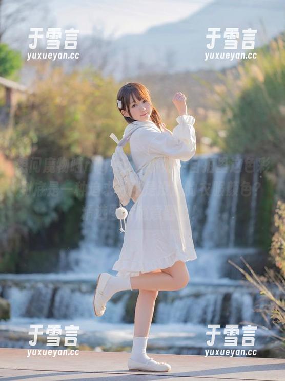 想问魔物喵nigisa，小奶牛自拍里这色彩到底是一种追求，还是没洗的衣服颜色？精选图片随意翻翻！