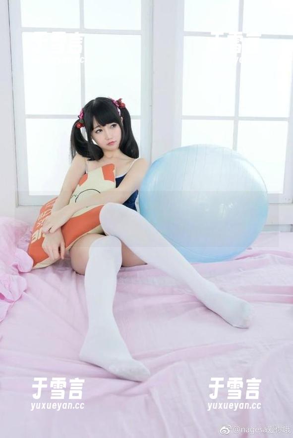 魔物喵nigisa 魔物喵nigisa的少女贩卖机:免费的照片总是让人欲罢不能