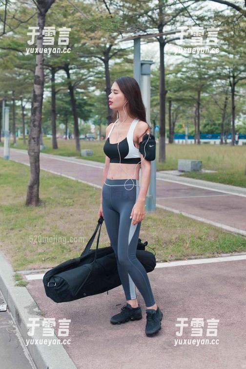 魔镜街拍 - 高难度粉裙挑战，婷婷日常工作图包，高清真实不做作。