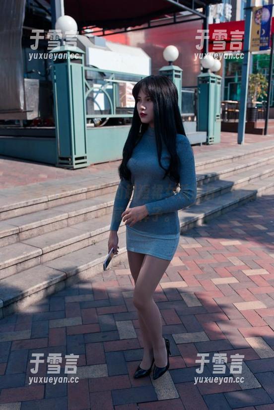 魔镜街拍 魔镜街拍:免费的超短裙女孩照片,值得收藏的样子。